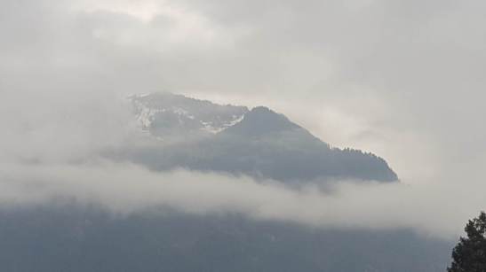 cloudy-mountain-switzerland