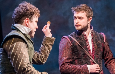 Rosencrantz-And-Guildenstern-Are-Dead-Old-Vic-41